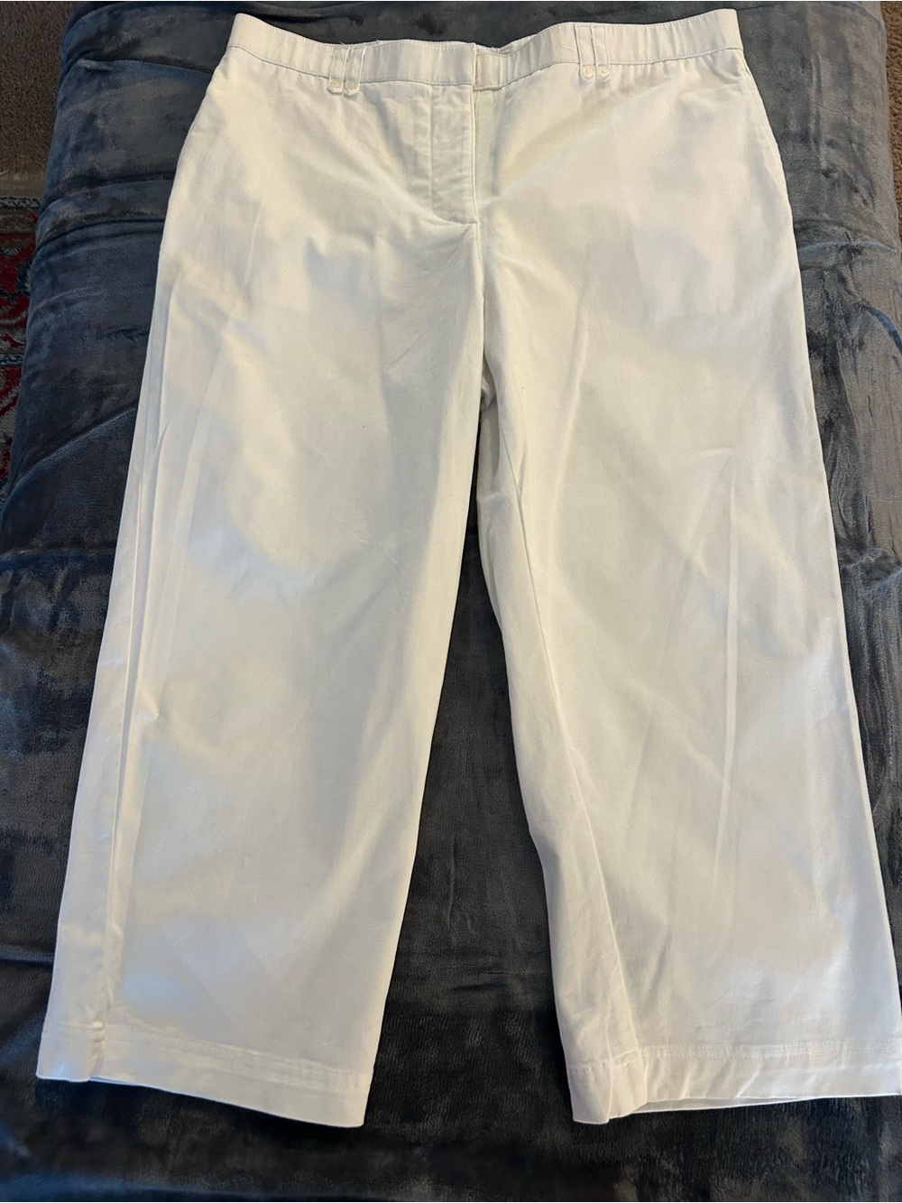 Sag Harbor White Stretch Capris